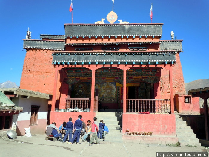 Храм в монастыре в Джаркоте Джаркот, Непал