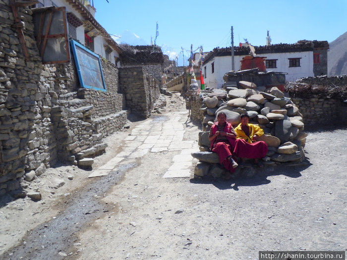 Два монаха в Кагбени Кагбени, Непал