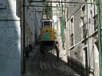 Трамвайчики и фуникулеры — символ Лиссабона.