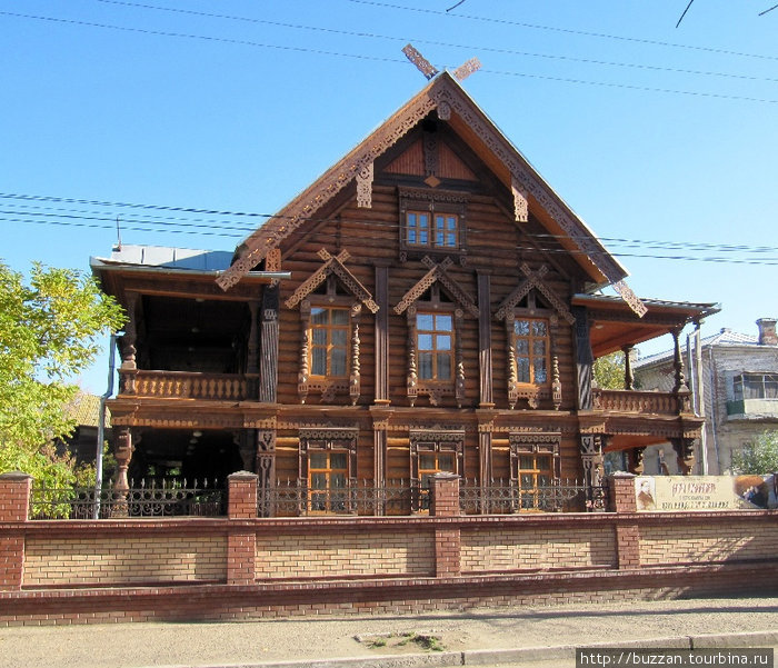 дом купца Тетюшинникова.изначально построен архитектором Коринфским для своей дочери. Астрахань, Россия