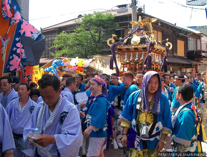 Праздник в Миуре Миура, Япония