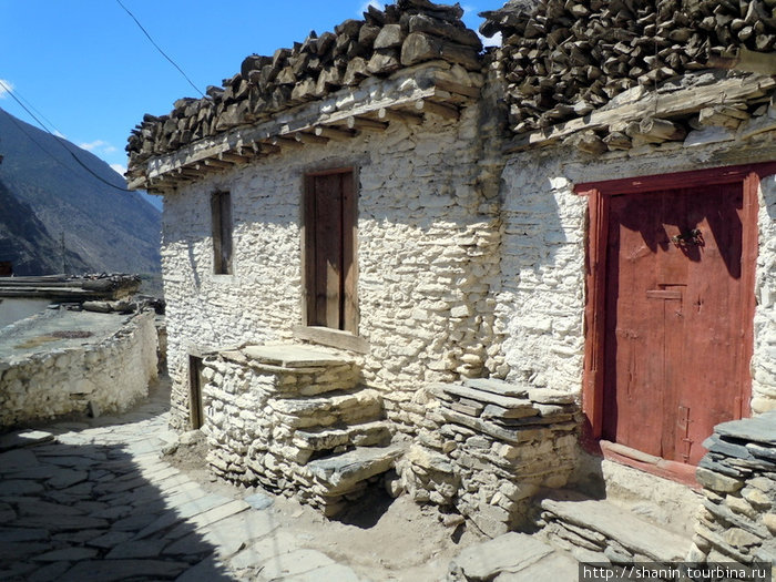 Деревня на горе Джомсом, Непал
