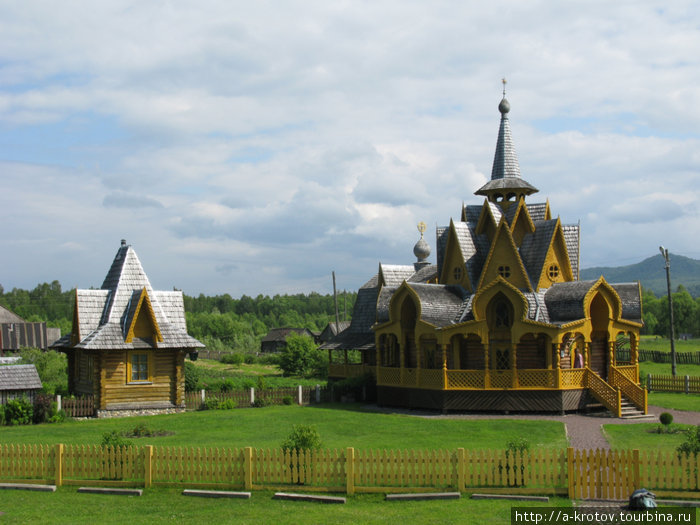 Главный храм виссарионовцев в центре Петропавловки Курагино, Россия