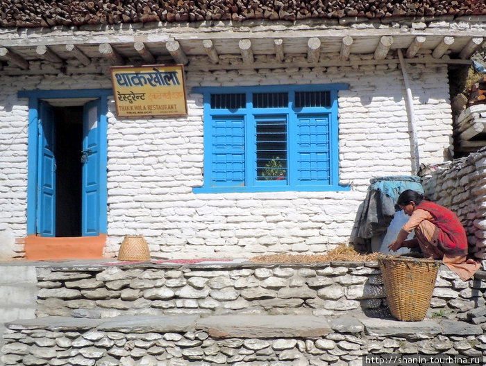 Город с вино-водочным заводом Тукуче, Непал
