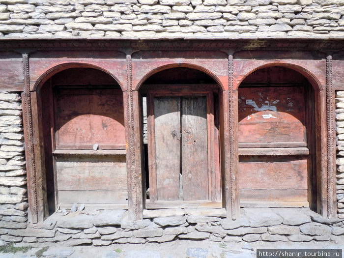 Окна и двери Тукуче, Непал