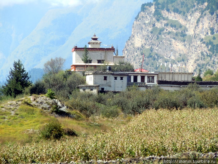 Монастырь в Тукуче Тукуче, Непал