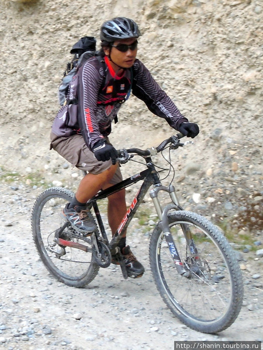 Велосипедист Зона Дхавалагири, Непал