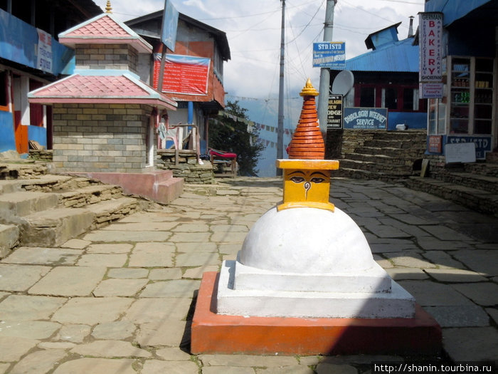 Белая ступа Зона Дхавалагири, Непал