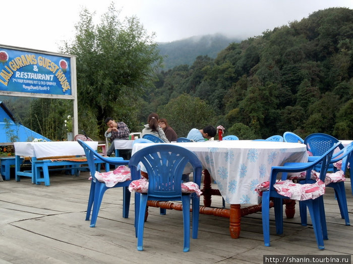 Ресторан с видом в Нанги Тханти Зона Дхавалагири, Непал