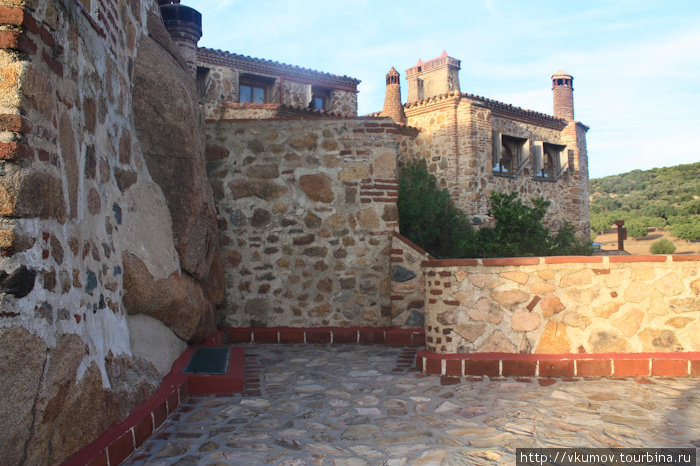 Райское местечко для богатых Альмендраль, Испания