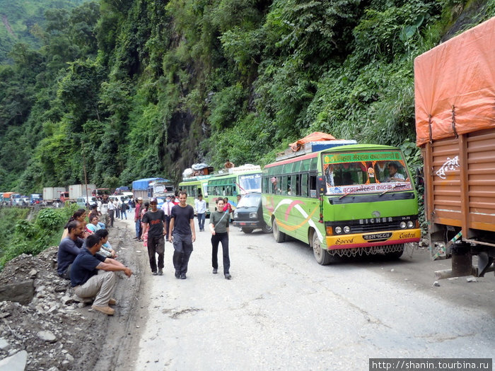 На автобусе из Катманду в Бесисахар Бесисахар, Непал