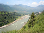 Река Багмати проходит через всю долину Катманду