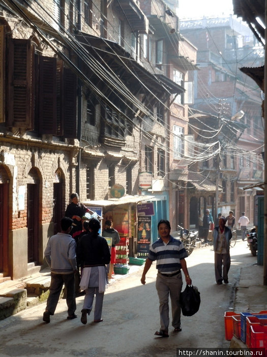 На улице в Бхактапуре Бхактапур, Непал
