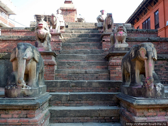 Храм со ступенями Бхактапур, Непал