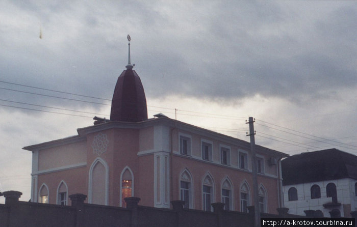 и иных религий (это кришнаитский храм). Иркутск, Россия