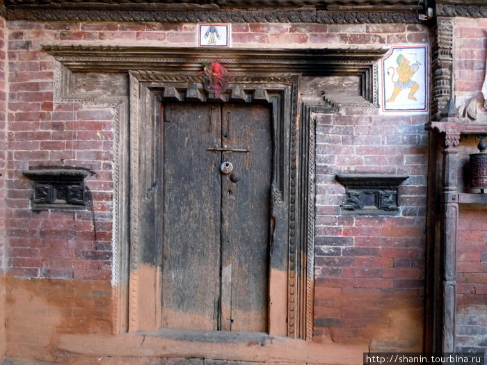 Закрытая дверь Бхактапур, Непал