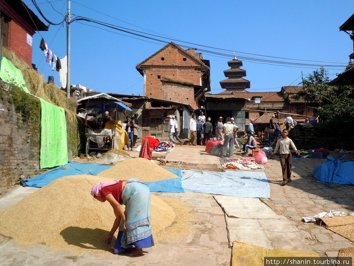 Полугород, полудеревня Бхактапур, Непал