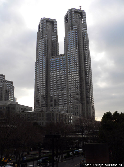 Здание токийского муниципалитета Токио, Япония