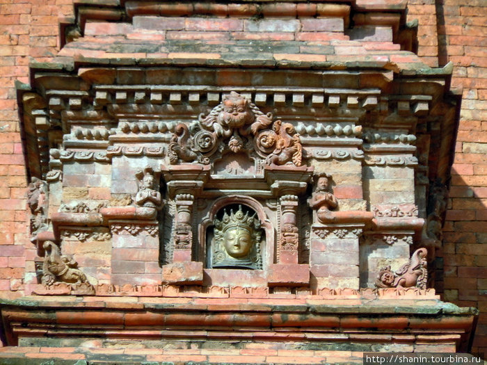 Элемент декора храма