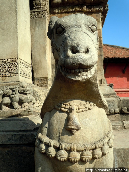 Каменная лошадь Бхактапур, Непал