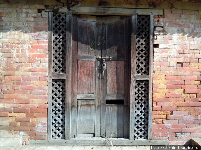 Дверь Бхактапур, Непал