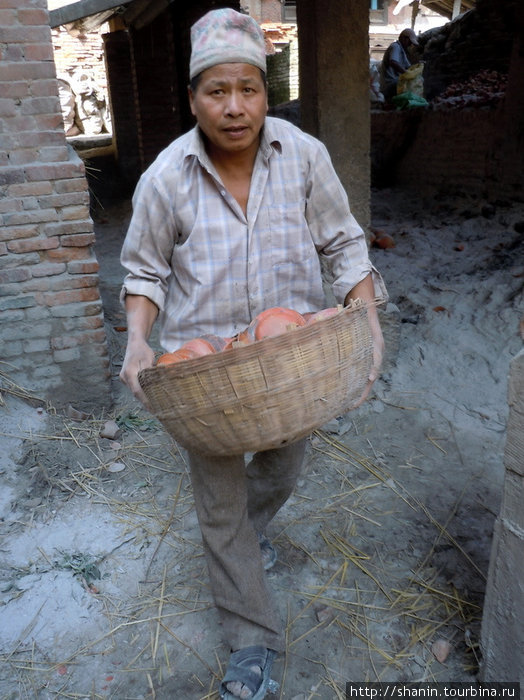 Готовые горшки Бхактапур, Непал