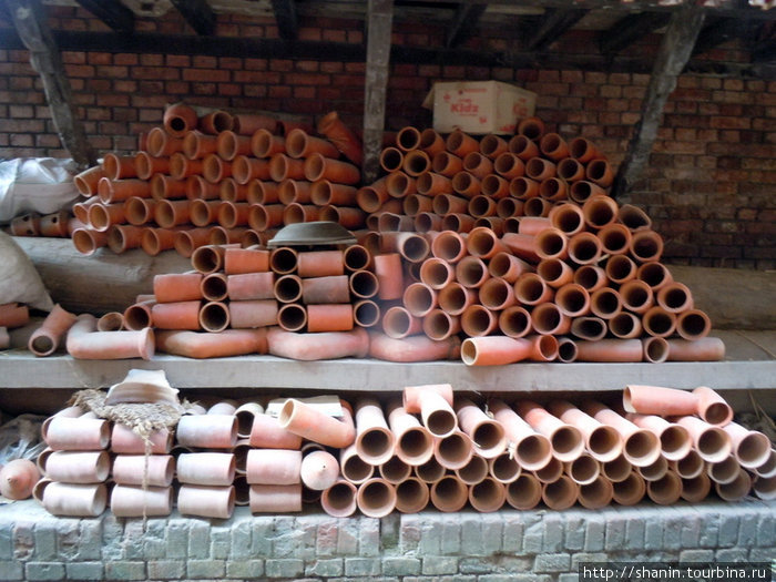 Керамические трубы Бхактапур, Непал