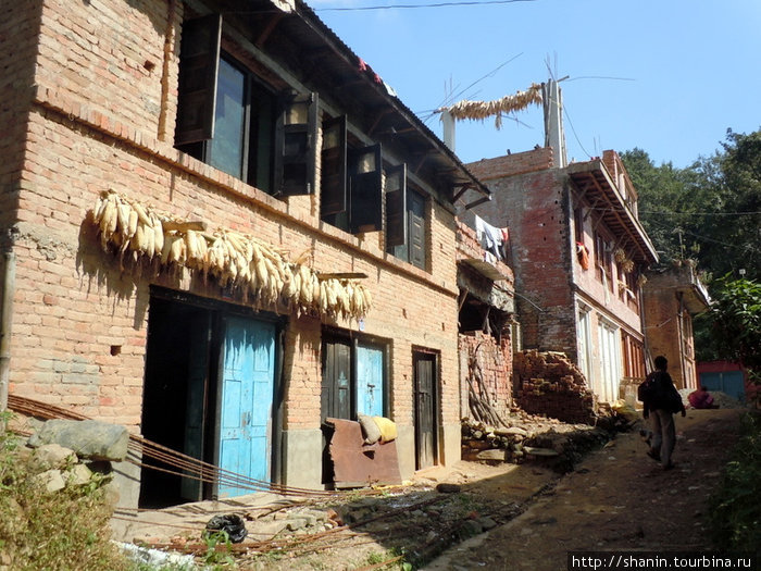 Дорога к храму Чангу-Нароян, Непал