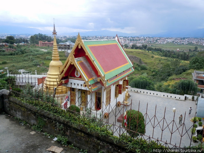 Вид на монастырь сверху Киртипур, Непал