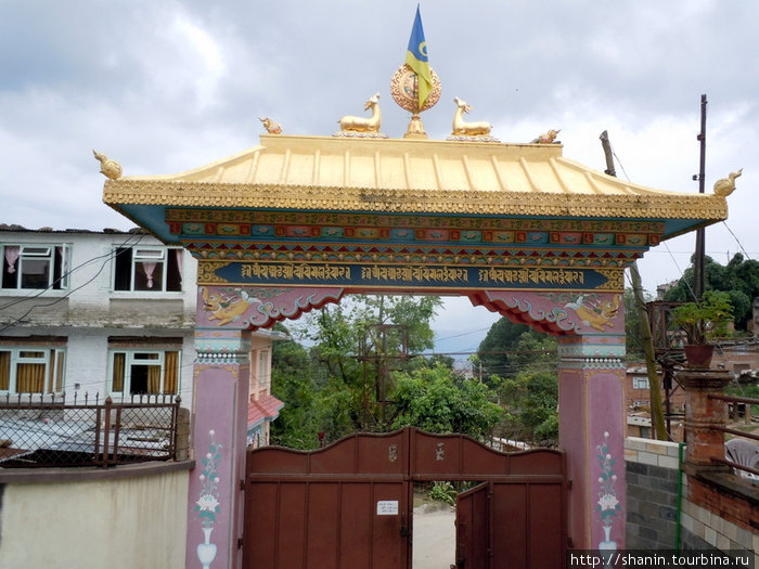 Ворота храма Киртипур, Непал