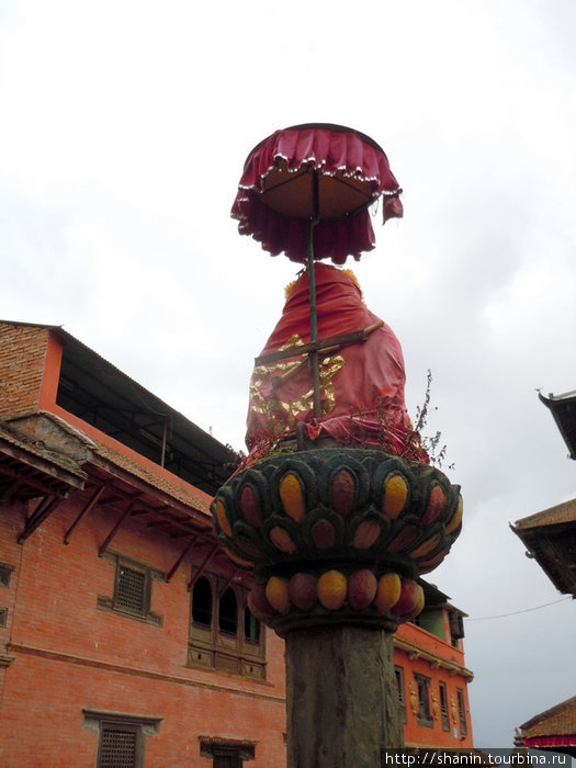 Статуя матери-богини Киртипур, Непал