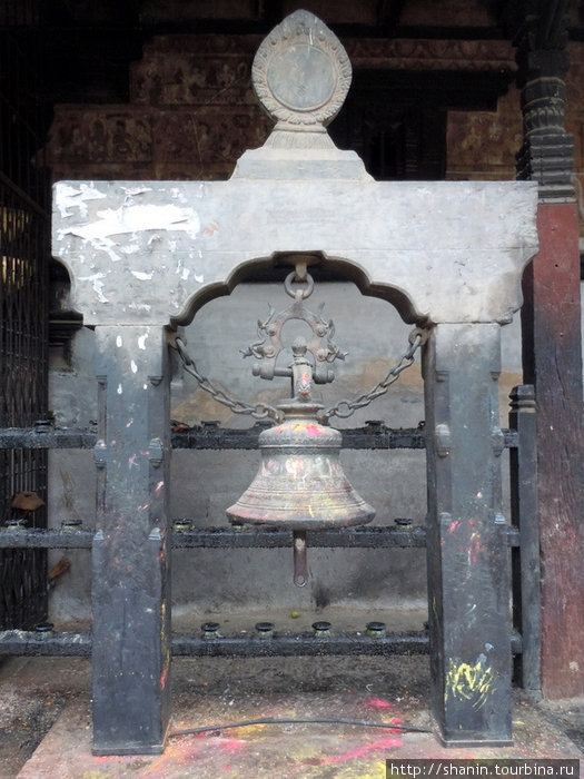 Священный колокол Киртипур, Непал