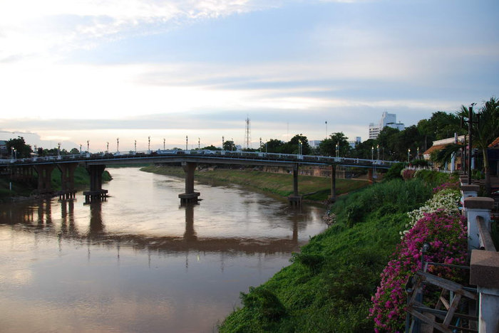 Прогулка по Пхитсанулоку Пхитсанулок, Таиланд