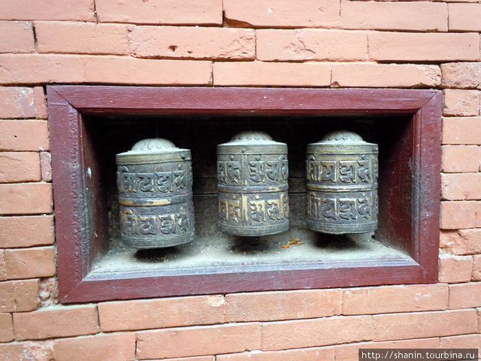Молитвенные барабаны Патан (Лалитпур), Непал