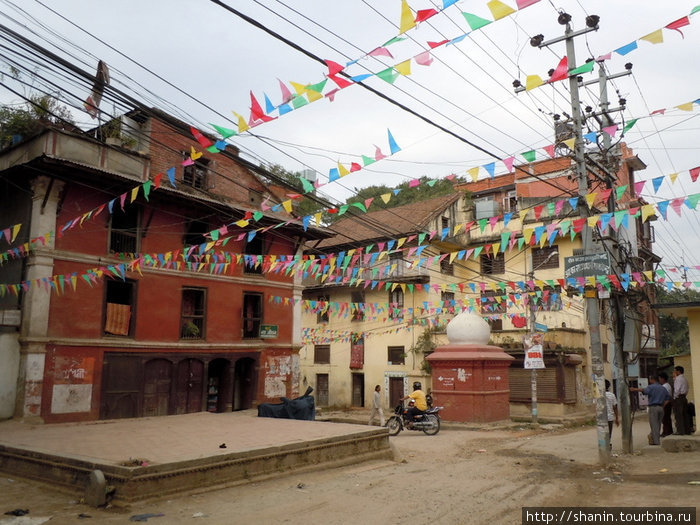 Флажки над улицей Патан (Лалитпур), Непал