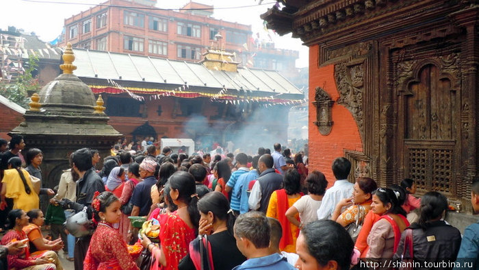 Фестиваль дасани в храме Кумбешвар Патан (Лалитпур), Непал