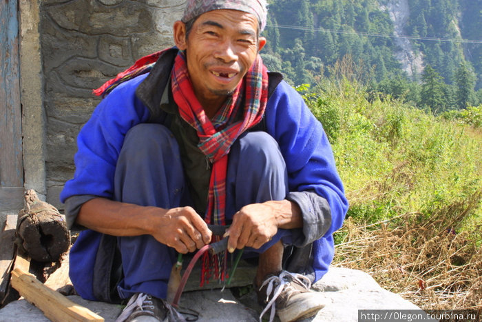 Любитель стрельбы с рогатки Непал