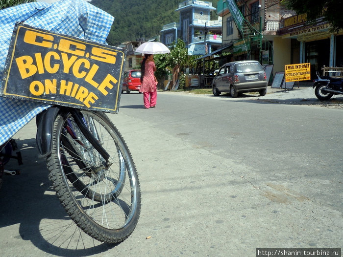 В Покхаре велосипеды сдают в аренду туристам Непал
