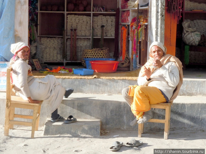 Торговцы возле Муктинатха Непал