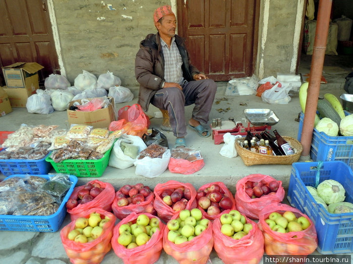 Торговец фруктами Непал