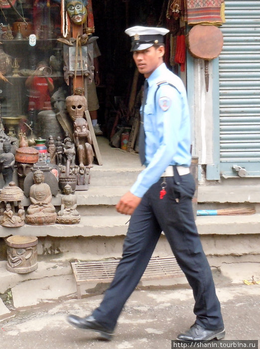 Полицейские и военные Непал