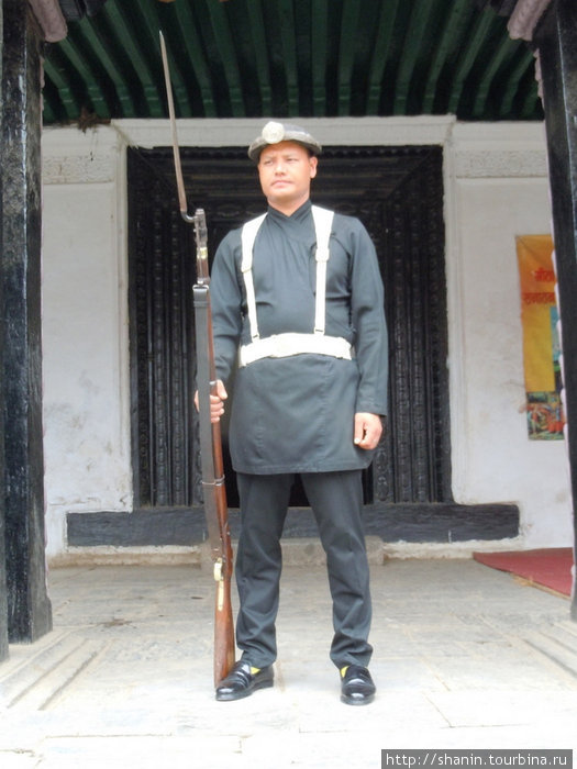 Гуркх — охранник Королевского дворца Непал