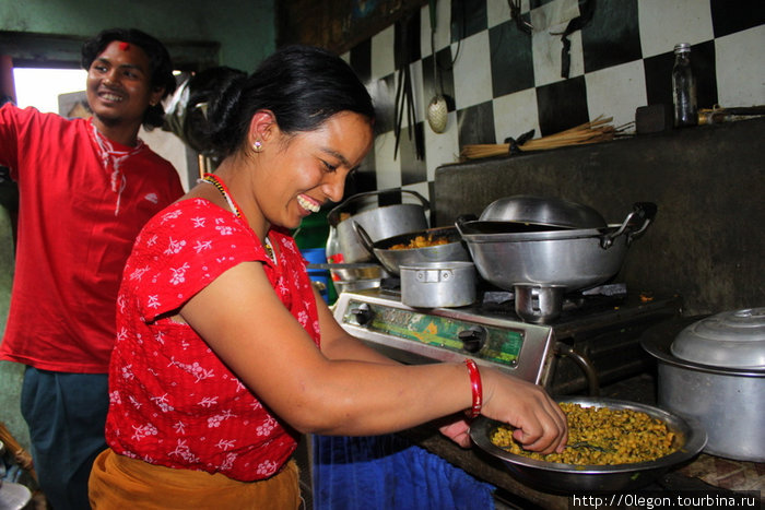 Вся еда приготовлена с любовью и улыбкой! Непал