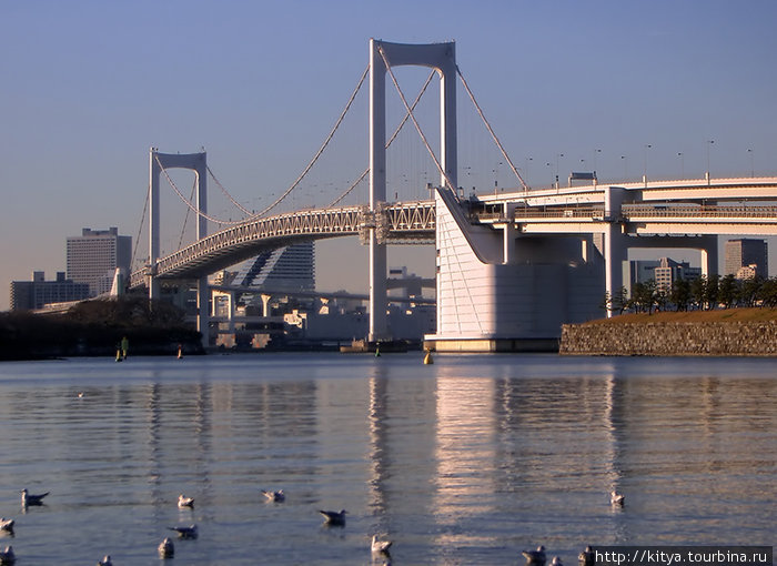 Радужный Мост, соединяющий Одайбу с остальным Токио Токио, Япония