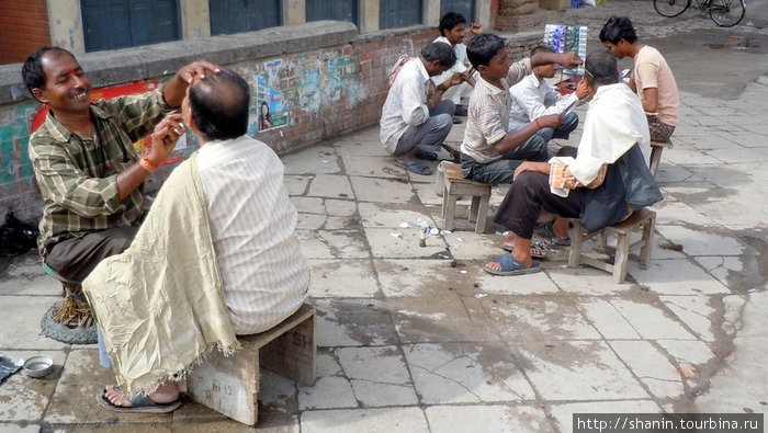 Цирюльники на улице Непал