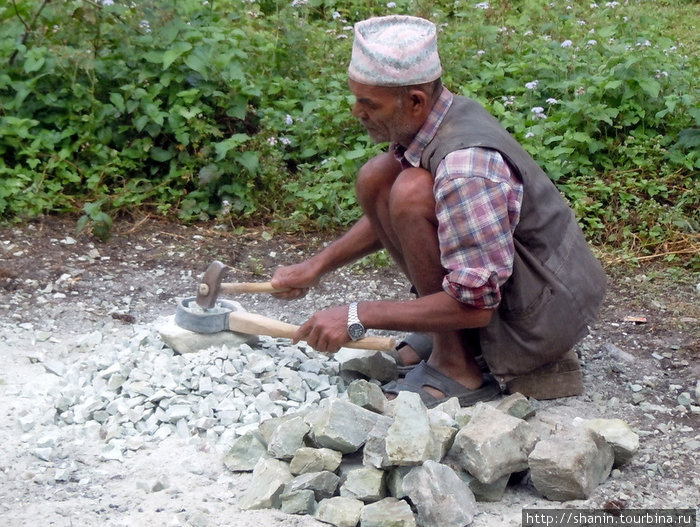 Ручная камнедробилка Непал