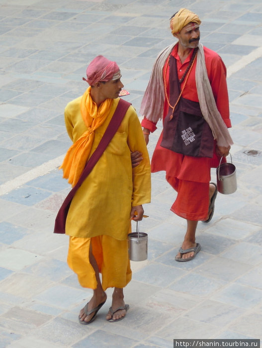 Святые, йоги и ряженые Непал