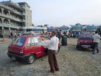 На туристическом автовокзале в Покхаре