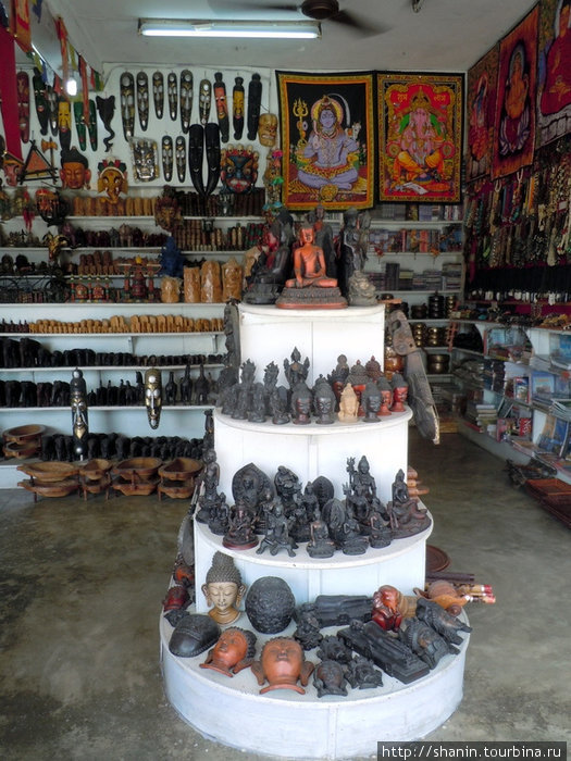 Сувенирный магазин в Саурахе Зона Нараяни, Непал