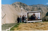 Много посетителей каждую пятницу
приезжают на могилу А.Масуда